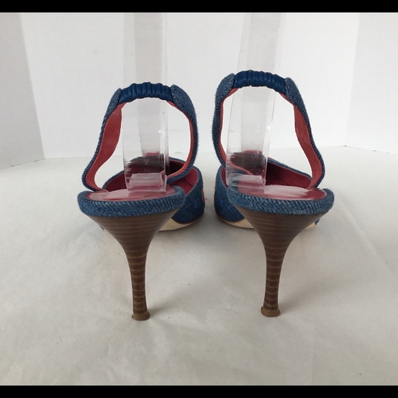 MANOLO BLAHNIK FLORAL EMBROIDERED DENIM SLINGBACKS - Picture 4 of 8